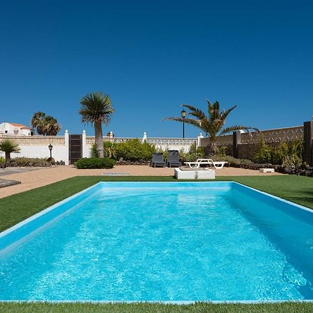 Homeforguest Apartment With Pool And Terrace 1 Min From The Beach Corralejo Ngoại thất bức ảnh